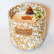 Cargar imagen en el visor de la galería, Ceramic Candle 600 ML - Pomelo &amp; Azúcar de Caña
